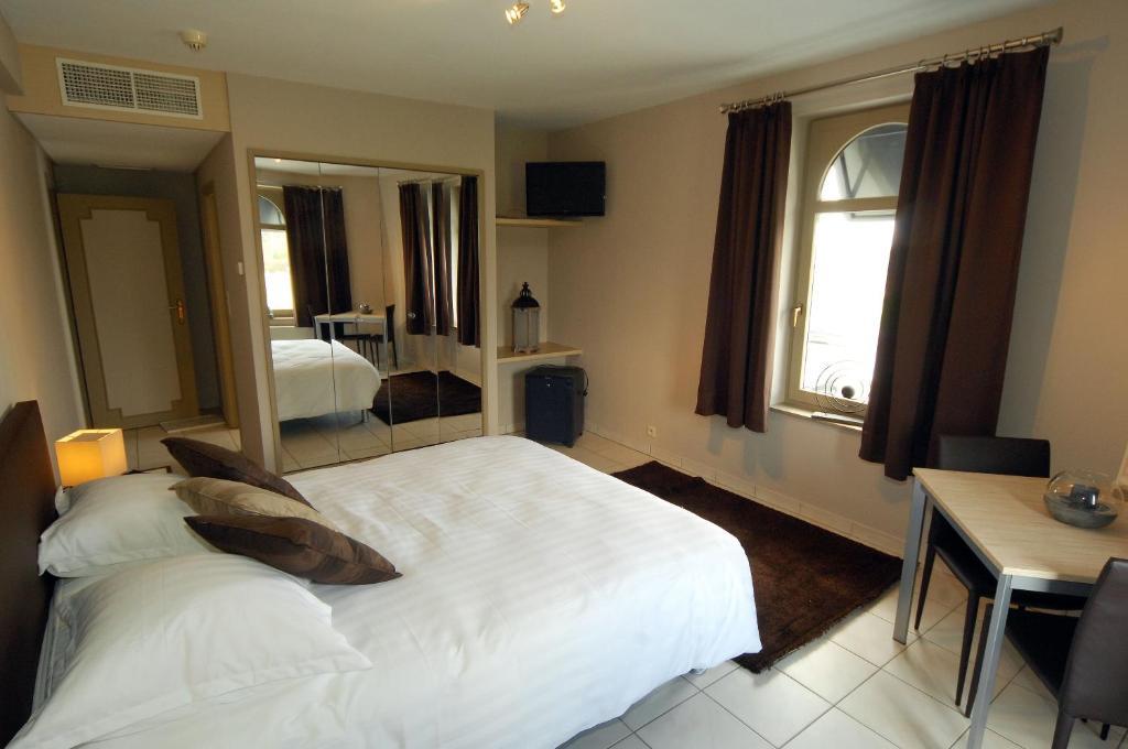 Hotel Le Saint Loup Gembloux Phòng bức ảnh